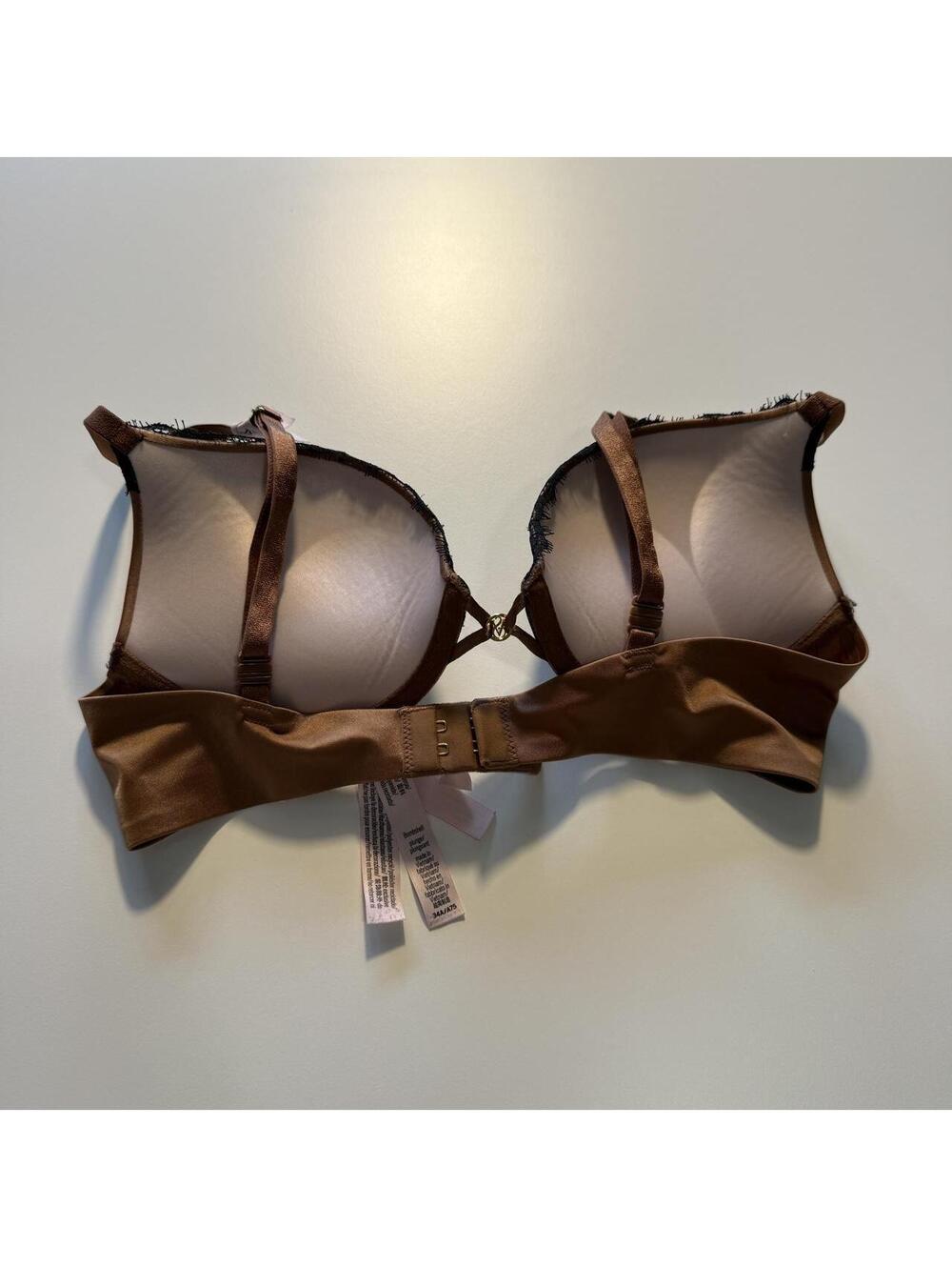 Victoria's Secret Nude Bombshell Pushup Bra Black Lace Trim 34A - Picture 2 of 5